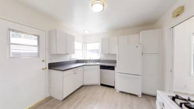 Main picture of 2274 S Carmelina Ave