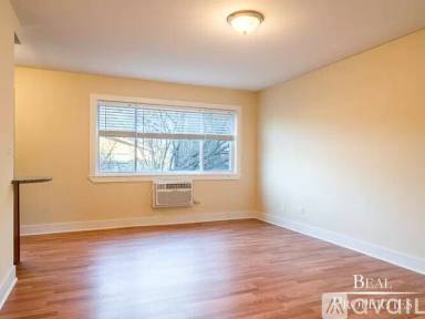 Main picture of 696 Elm Place Apartments