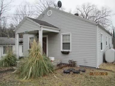 Main picture of 136 East St