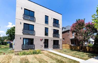 Main picture of 1904 Irving St NE