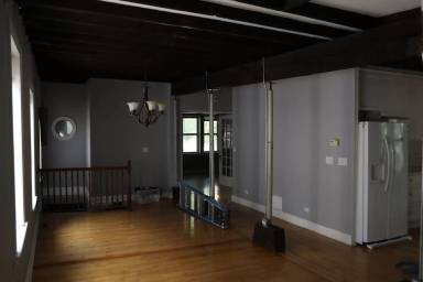 Main picture of 1357 N Wolcott Ave