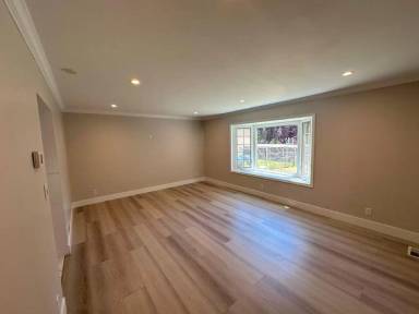 Main picture of 2312 W Avenue 136th