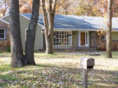Main picture of 123 Carol Ln