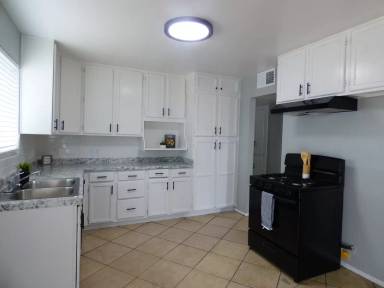 Main picture of 5728 N 32nd Ave