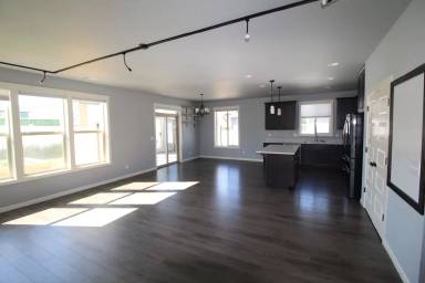 Main picture of 7020 S Dorchuck Rd