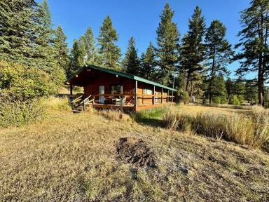 Main picture of 490 1st St