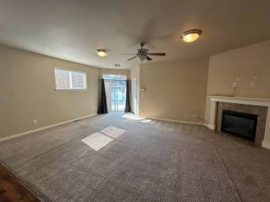 Main picture of 7625 Columbia Way NE