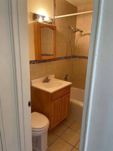 Main picture of 1600 Avenue T