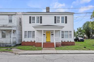 Main picture of 821 Lincoln St