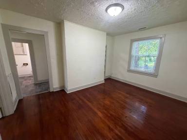 Main picture of 2727 Winter St