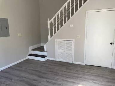 Main picture of 1137 E 3rd St