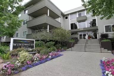 Main picture of 300 Murchison Dr