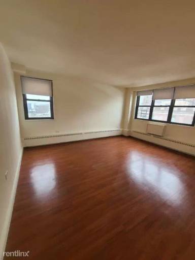 Main picture of 130 Warburton Ave