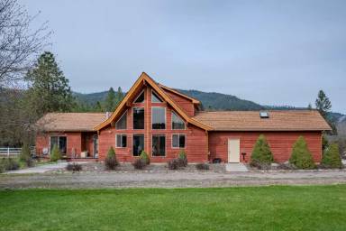 Main picture of 359 Edgewater Dr