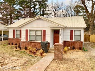 Main picture of 1406 W Washington Ave