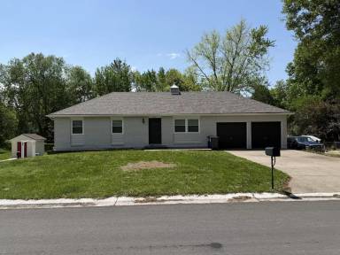 Main picture of 1307 NE 75th St
