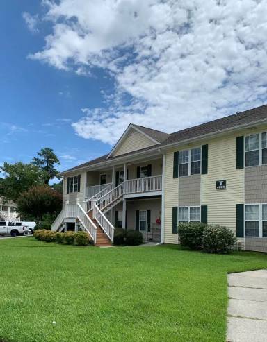 Main picture of Holton Place Condominiums