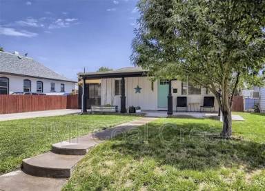 Main picture of 4908 Vallejo St