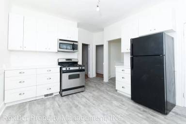 Main picture of 25 Oakwood St