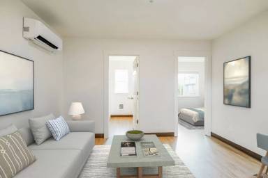 Main picture of 2152 Laurel Ave NE