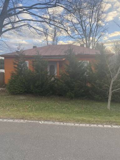 Main picture of 727 Piney Creek School Rd