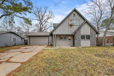 Main picture of 760 Ponderosa Dr