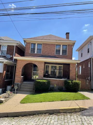 Main picture of 2303 Bensonia Ave