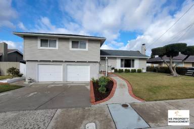 Main picture of 6320 Lake Lucerne Dr