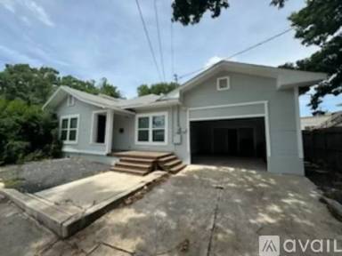 Main picture of 639 E Evergreen St