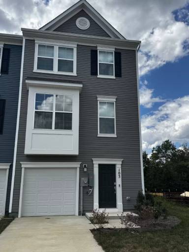 Main picture of 103 Gray Silver Rd