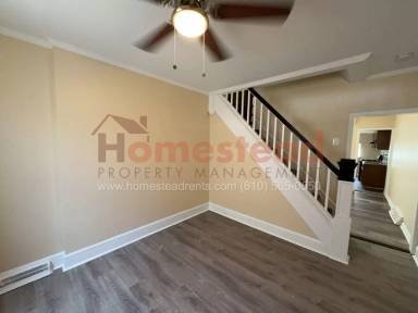 Main picture of 214 Lexington Ave