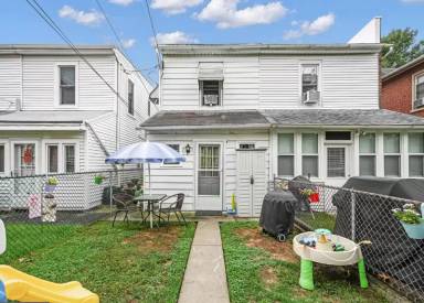 Main picture of 351 2nd Ave