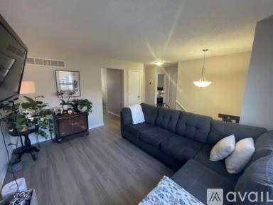 Main picture of 5806 NW Creekview Dr