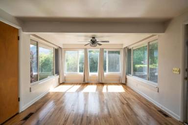 Main picture of 850 Healy St