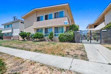 Main picture of 10955 Pioneer Blvd