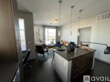 Main picture of 348 Park Ave