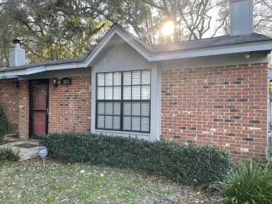 Main picture of 2033 Gardenbrook Ln