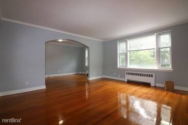Main picture of 1525 Beacon St