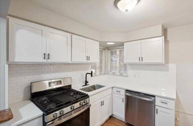 Main picture of 14312 Brunswick Ave