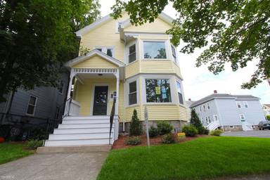 Main picture of 179 Ash St