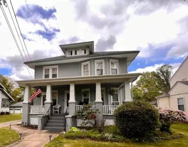 Main picture of 37 Columbia Ave