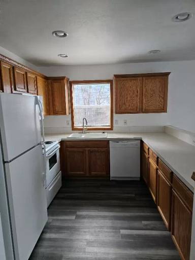 Main picture of 467 S Pine St