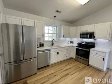 Main picture of 709 Christopher Ct