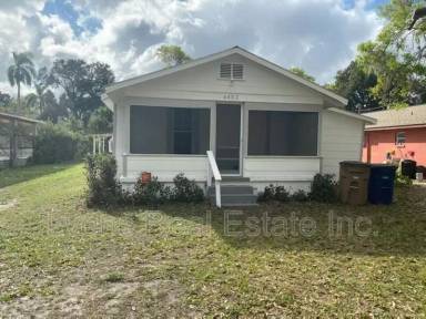 Main picture of 4432 Greenwood Ave
