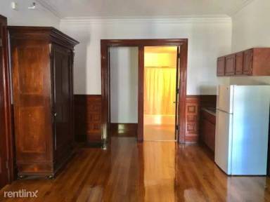 Main picture of 1060 Beacon St