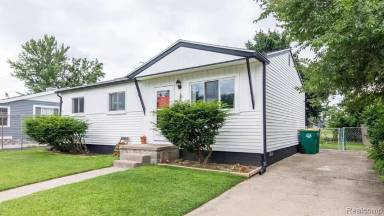 Main picture of 1203 Commonwealth Ave