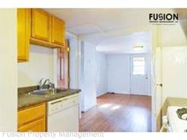 Main picture of 122 Maple St