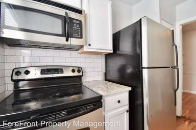 Main picture of 946 W Magnolia Ave