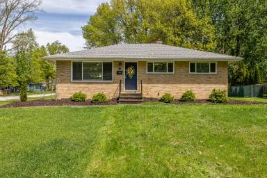 Main picture of 27484 Hollywood Dr