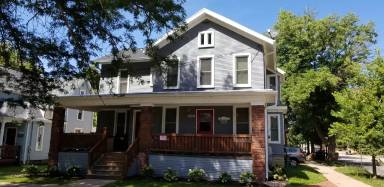 Main picture of 404 W Washington Ave